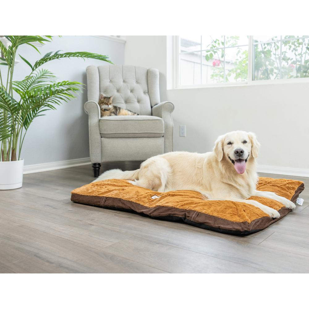Armarkat Alfombrilla extragrande para cama para mascotas en color moca y marrón tierra, ante sintético y felpa suave