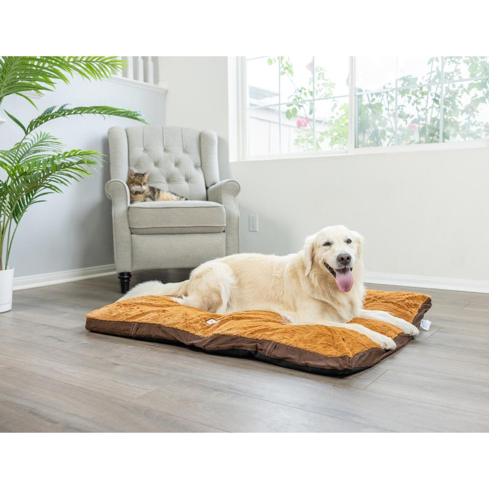 Armarkat Alfombrilla extragrande para cama para mascotas en color moca y marrón tierra, ante sintético y felpa suave