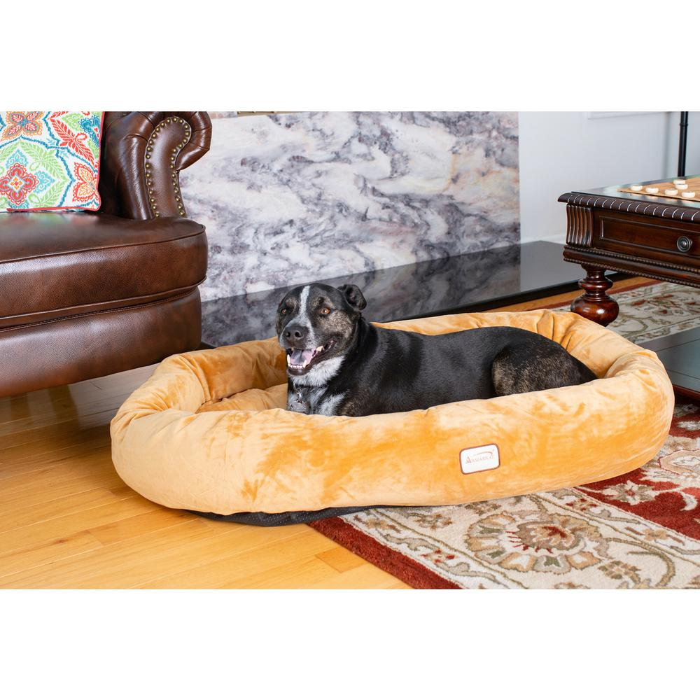Cama y tapete grande para mascotas con refuerzo Armarkat en color marrón tierra - Modelo D02CZS-L