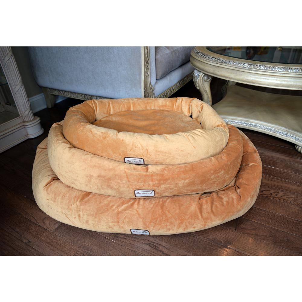 Cama y tapete grande para mascotas con refuerzo Armarkat en color marrón tierra - Modelo D02CZS-L