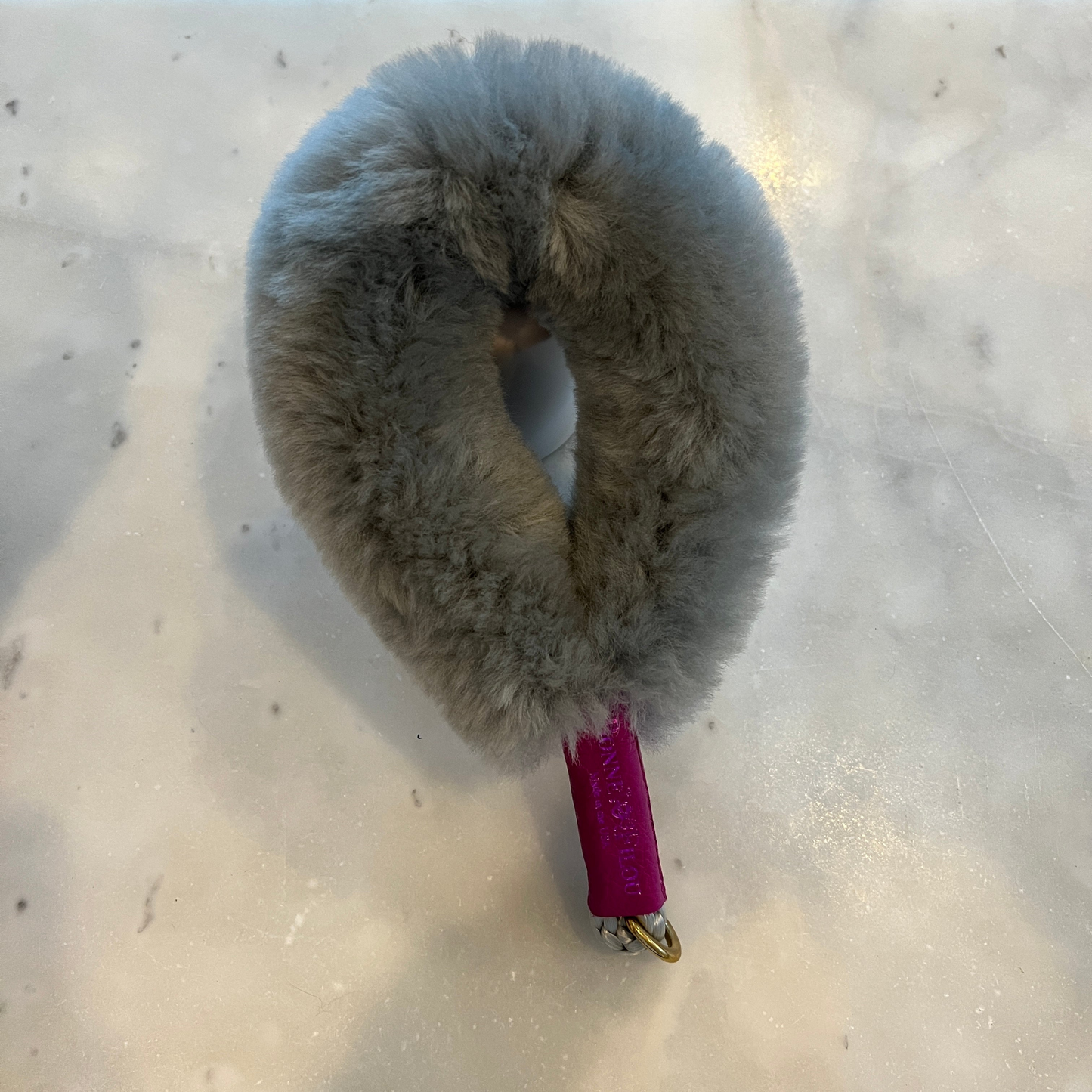 Bonne et Filou Agarre de piel de oveja para su correa