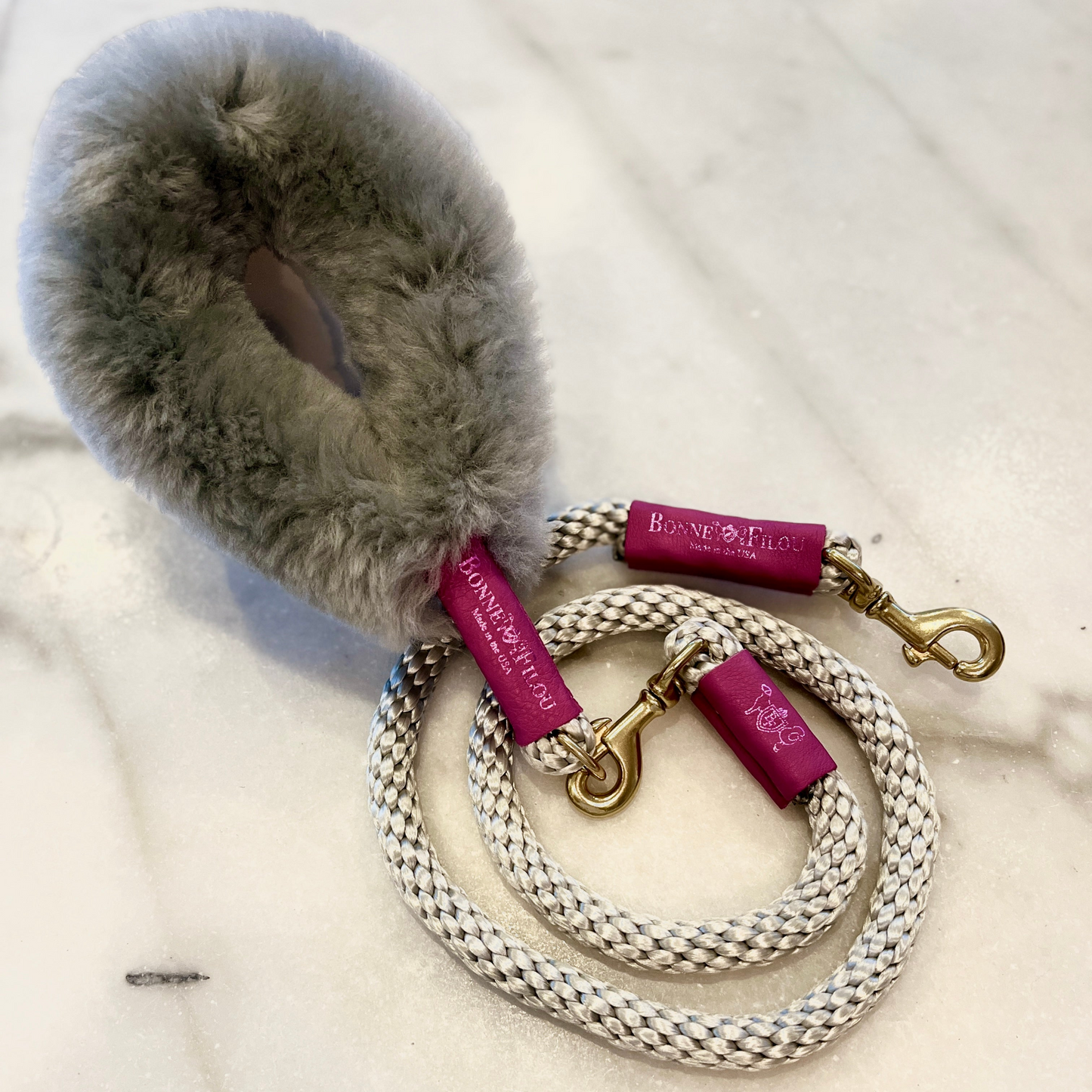 Paquete de agarre de piel de oveja + correa de cuerda para perros