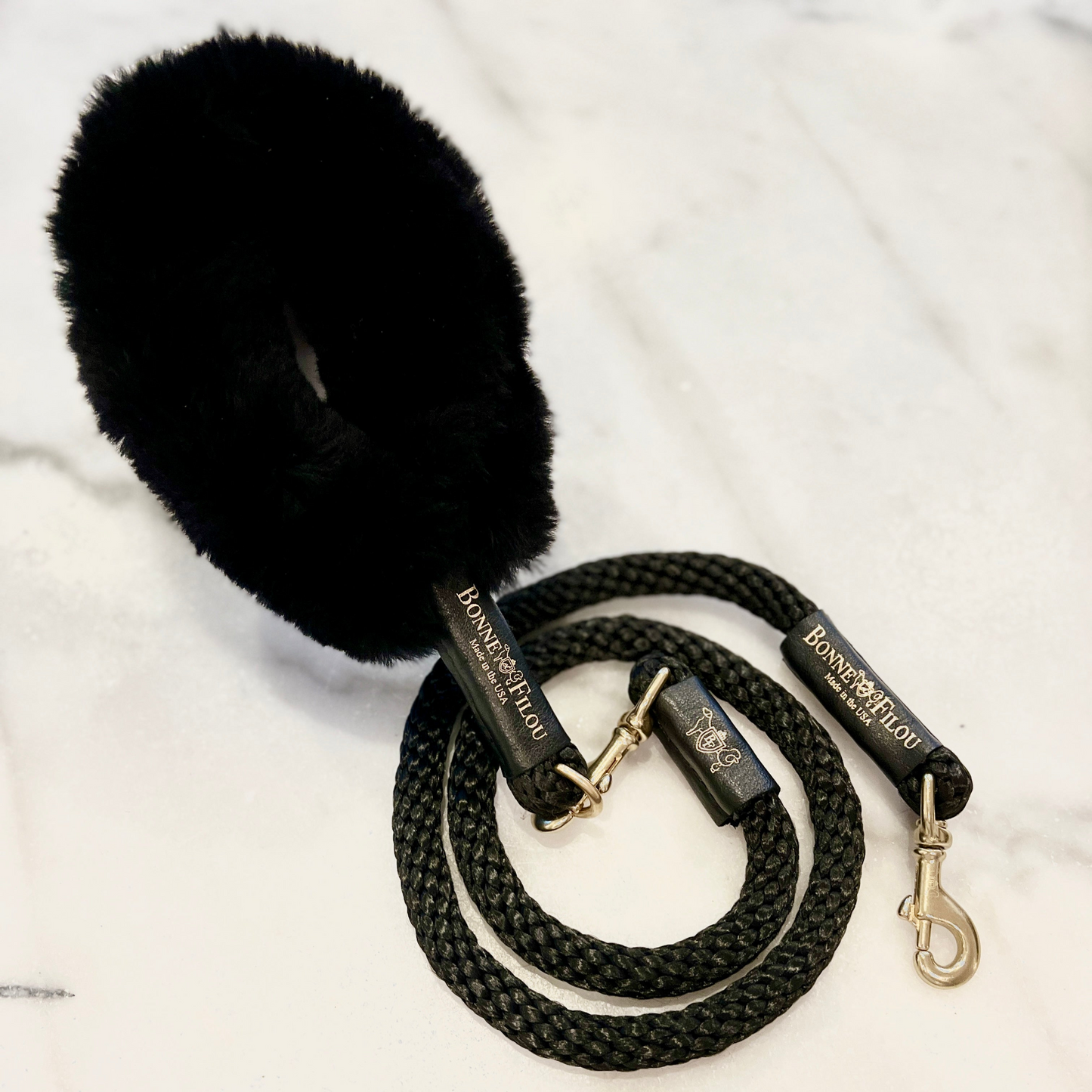 Paquete de agarre de piel de oveja + correa de cuerda para perros