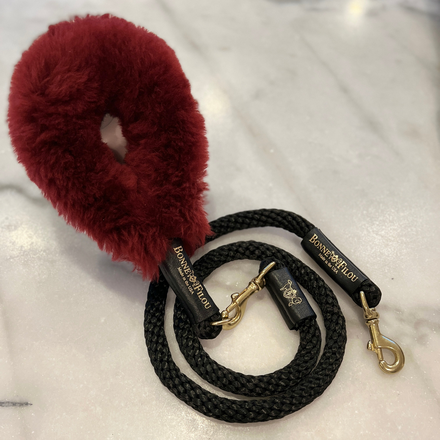 Paquete de agarre de piel de oveja + correa de cuerda para perros