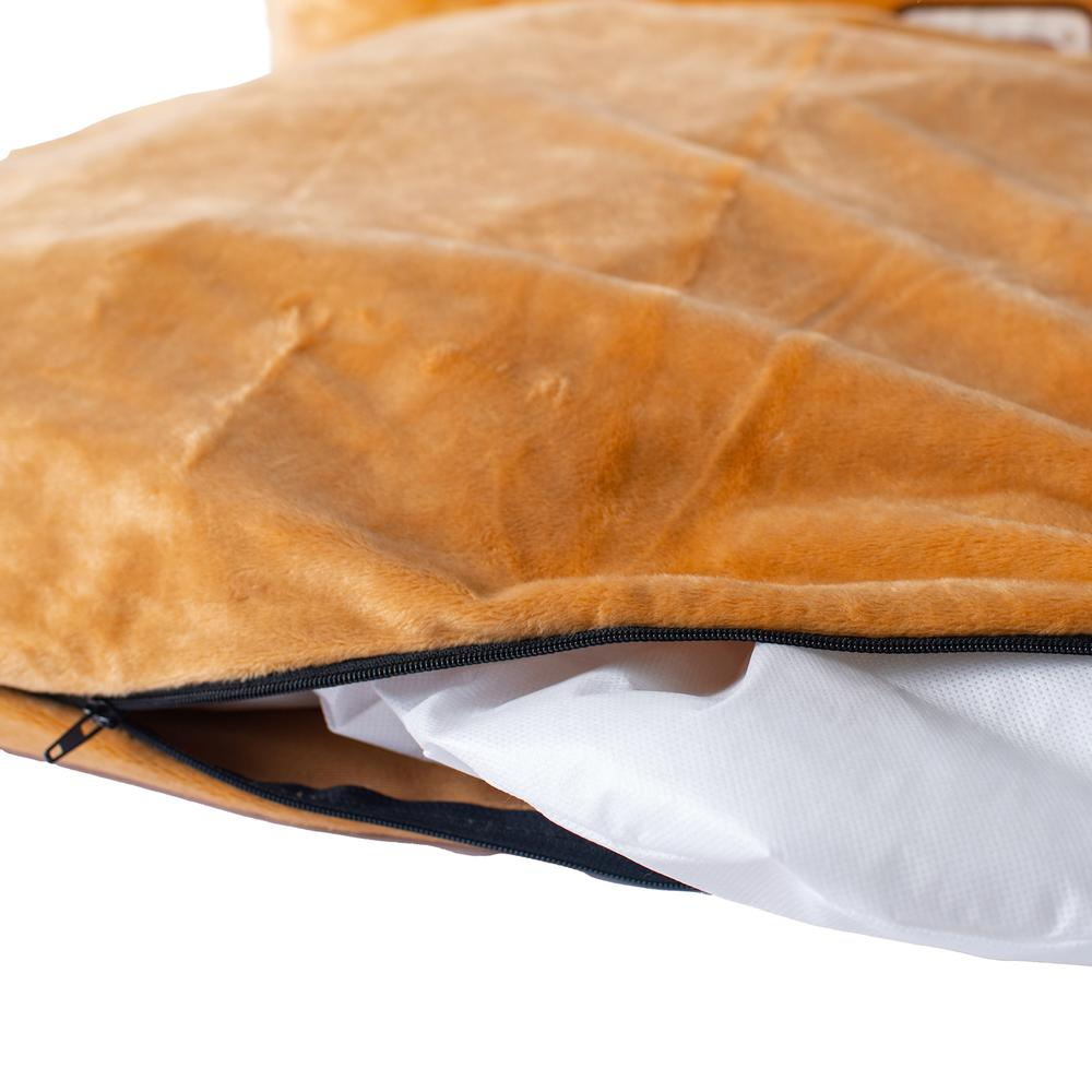 Cama y tapete grande para mascotas con refuerzo Armarkat en color marrón tierra - Modelo D02CZS-L