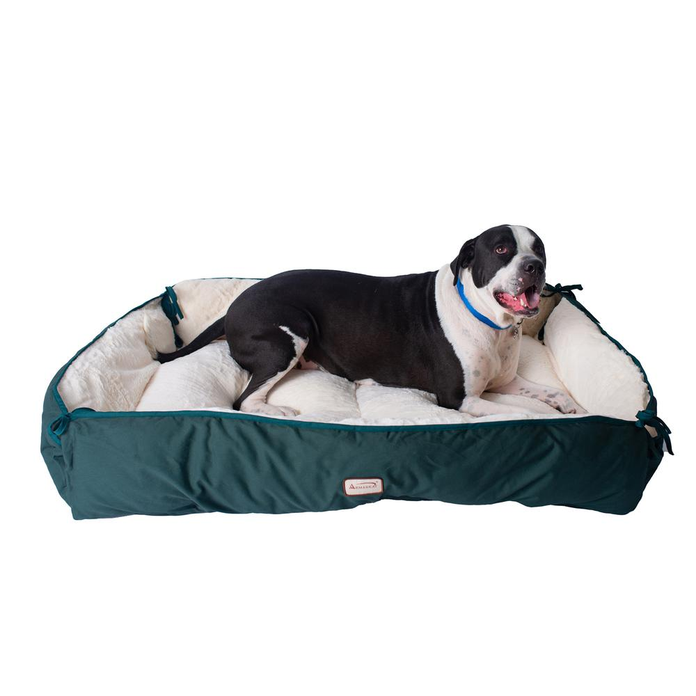 Cama y tapete extra grande para mascotas Armarkat en verde y marfil - Modelo D04HML/MB-X